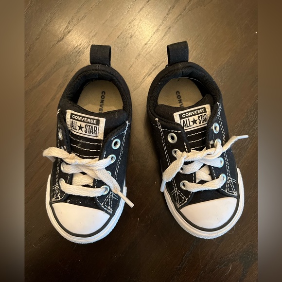 Black Converse All Star Toddler Size 6 - Picture 2 of 6
